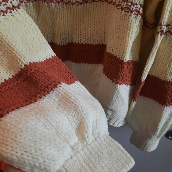 Striped sweater - Picture 3 of 3